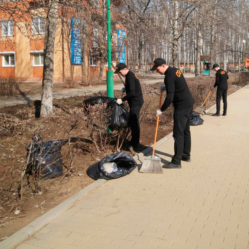 Уборка листьев в Рыбинске